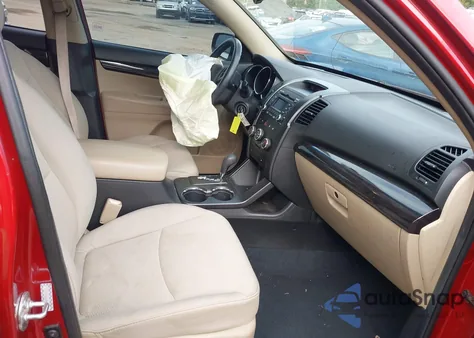 2011 Kia Sorento Lx V6 from USA, damaged, VIN 5XYKTDA25BG066001